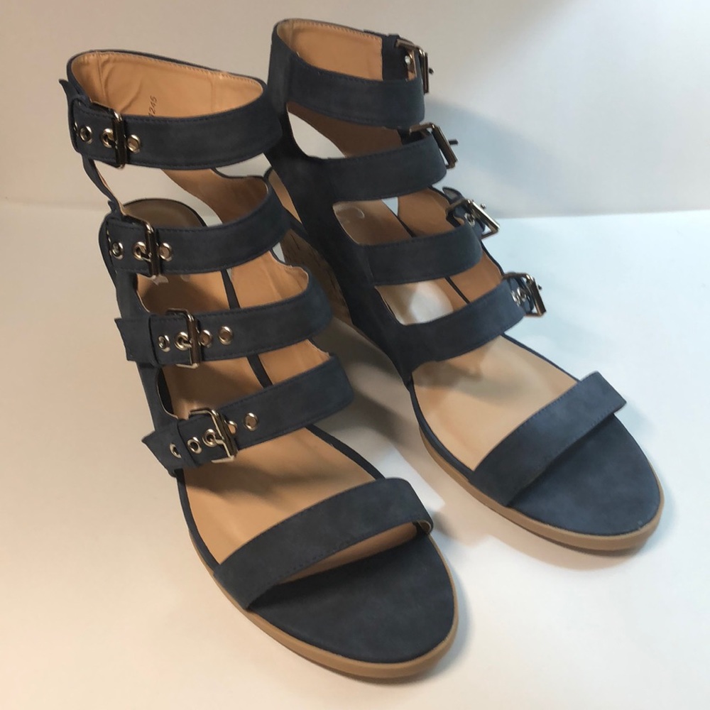 Journee Collection Wedge Sandals Women’s 12M